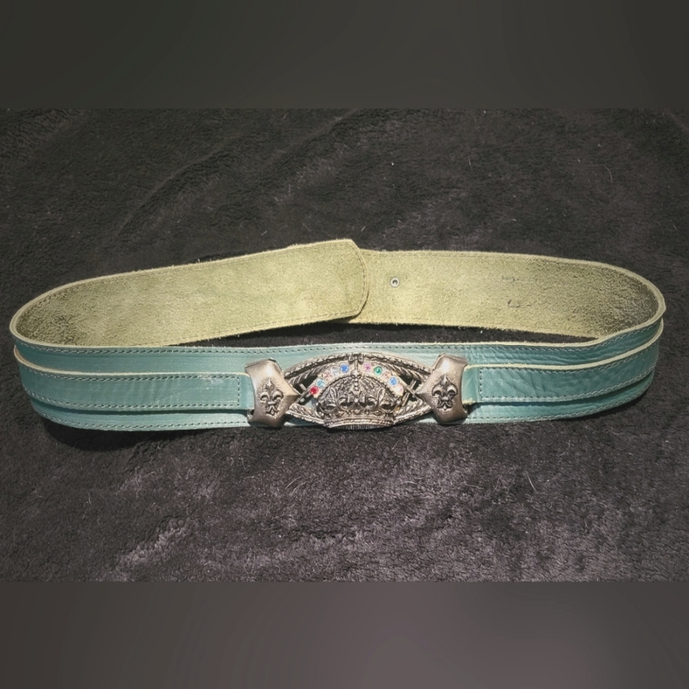 Vintage Green Leather Belt. Silver tone Metal Crown Statement Belt.